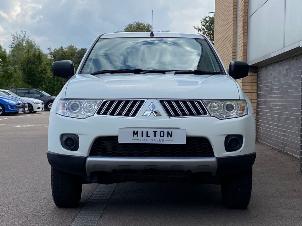 MITSUBISHI L200 2.5 DI-D CR 4Work Double Cab 4WD 4dr EU5 2013