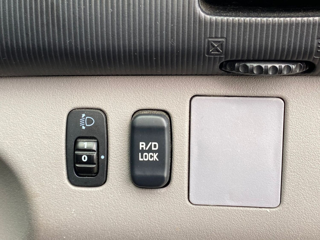 MITSUBISHI L200 2.5 DI-D CR 4Work Double Cab 4WD 4dr EU5 2013