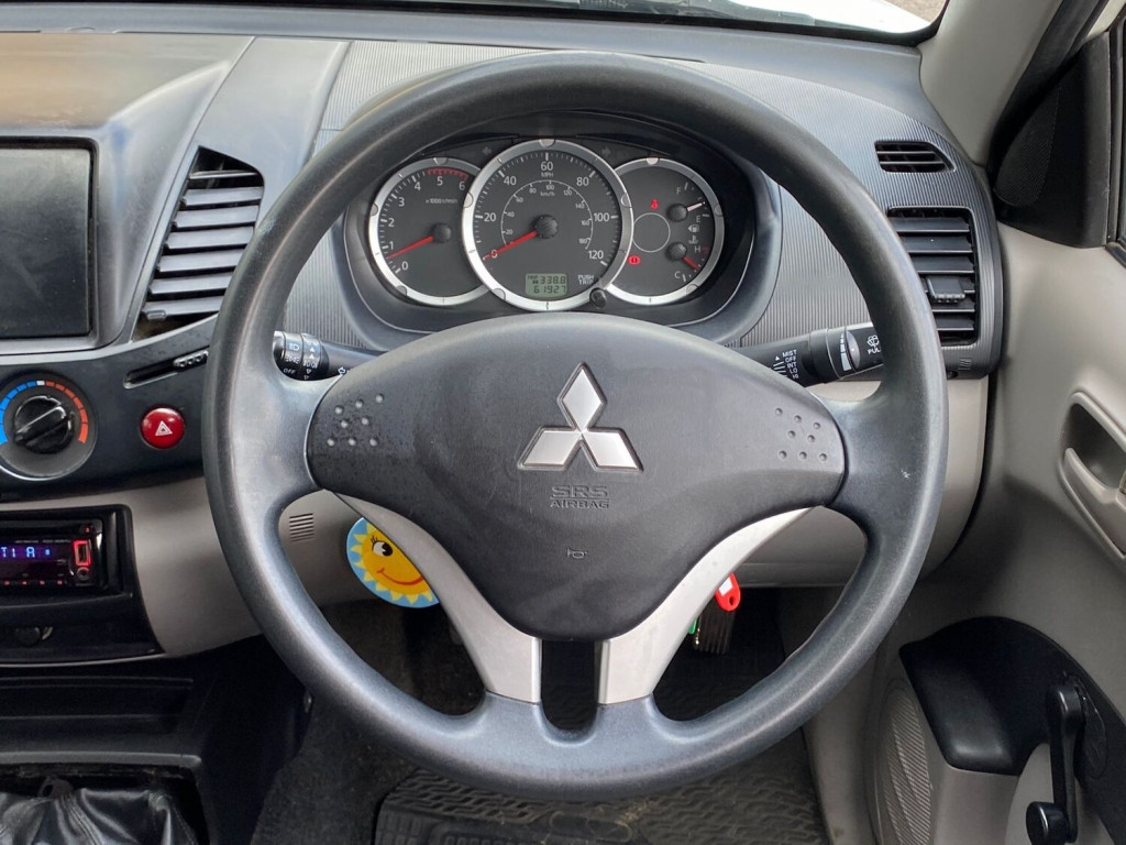 MITSUBISHI L200 2.5 DI-D CR 4Work Double Cab 4WD 4dr EU5 2013