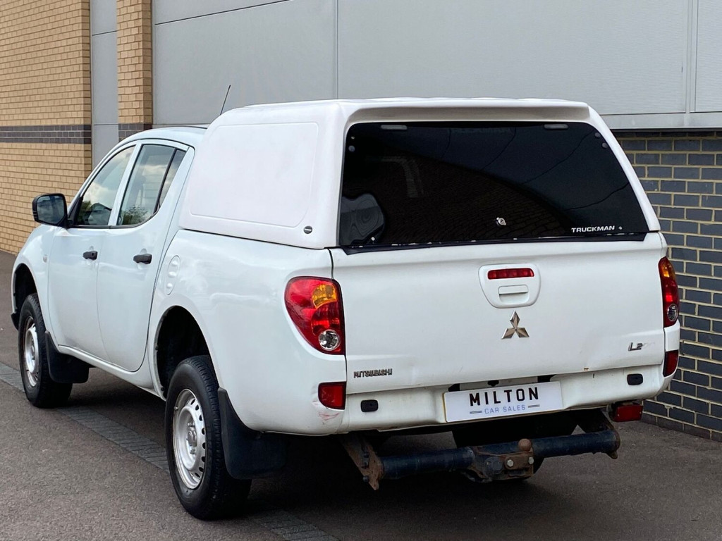 MITSUBISHI L200 2.5 DI-D CR 4Work Double Cab 4WD 4dr EU5 2013
