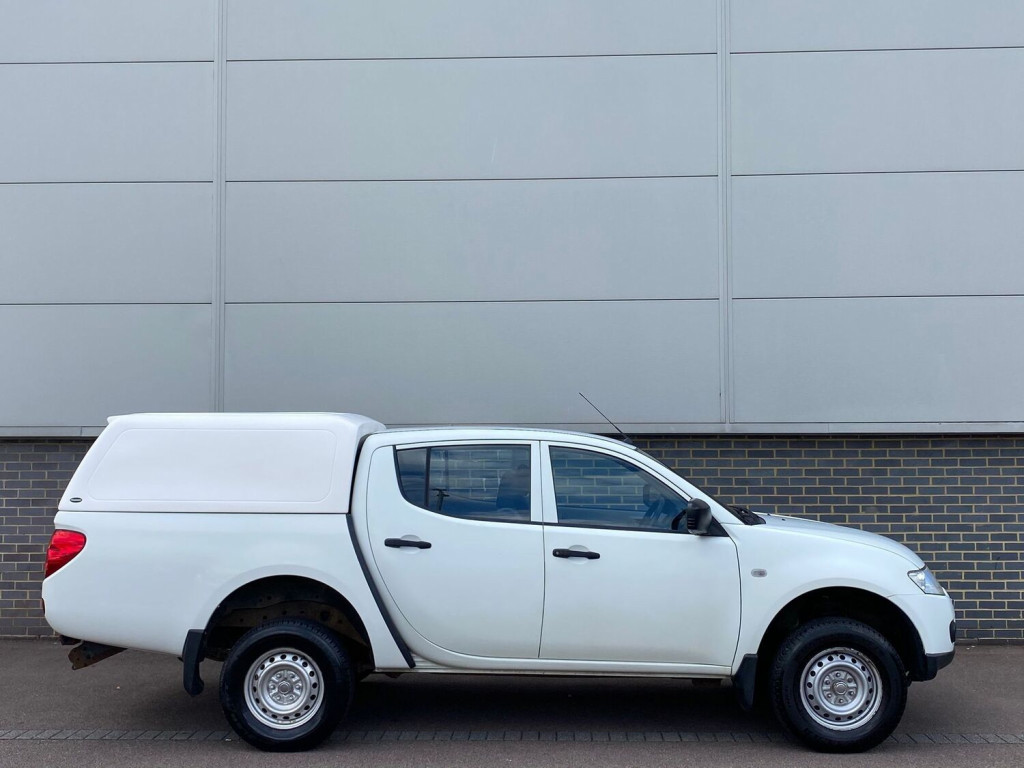 MITSUBISHI L200 2.5 DI-D CR 4Work Double Cab 4WD 4dr EU5 2013