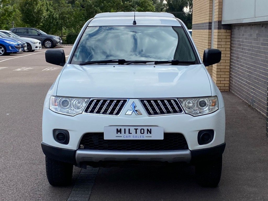 MITSUBISHI L200 2.5 DI-D CR 4Work Double Cab 4WD 4dr EU5 2013