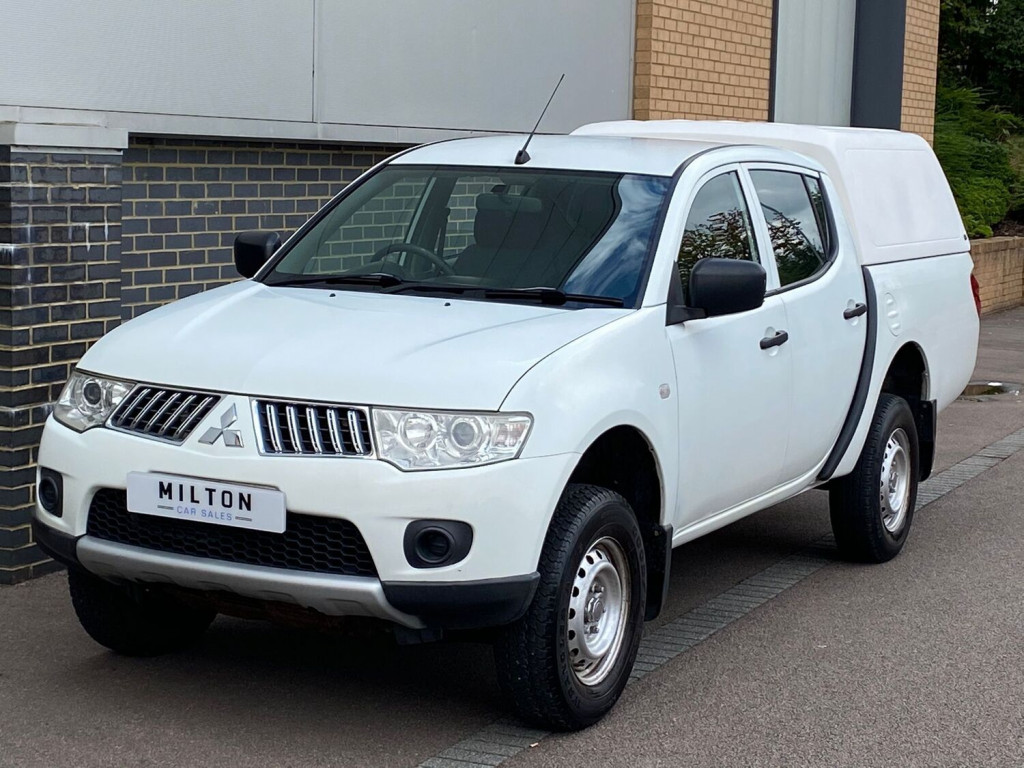 MITSUBISHI L200 2.5 DI-D CR 4Work Double Cab 4WD 4dr EU5 2013