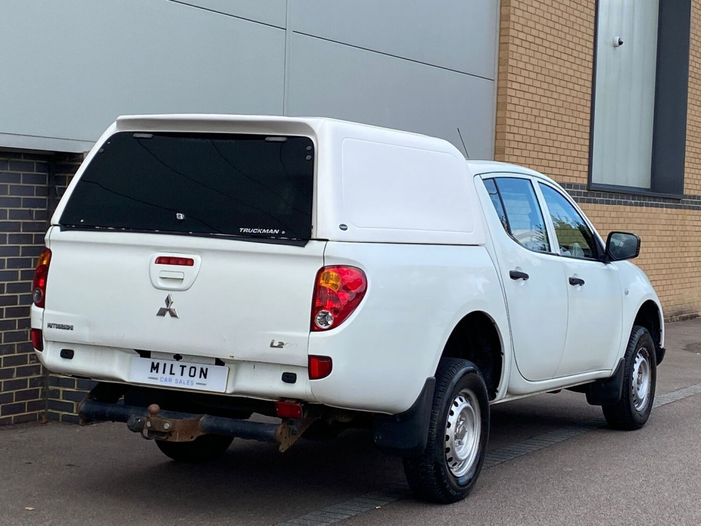 MITSUBISHI L200 2.5 DI-D CR 4Work Double Cab 4WD 4dr EU5 2013