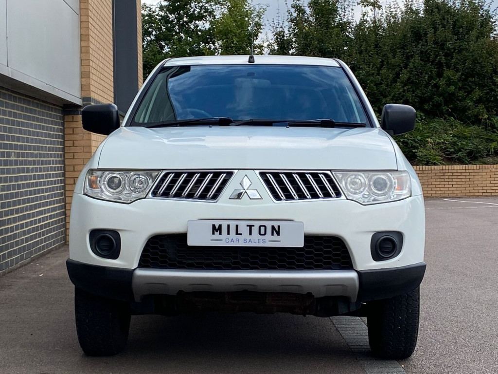 MITSUBISHI L200 2.5 DI-D CR 4Work Double Cab 4WD 4dr EU5 2013