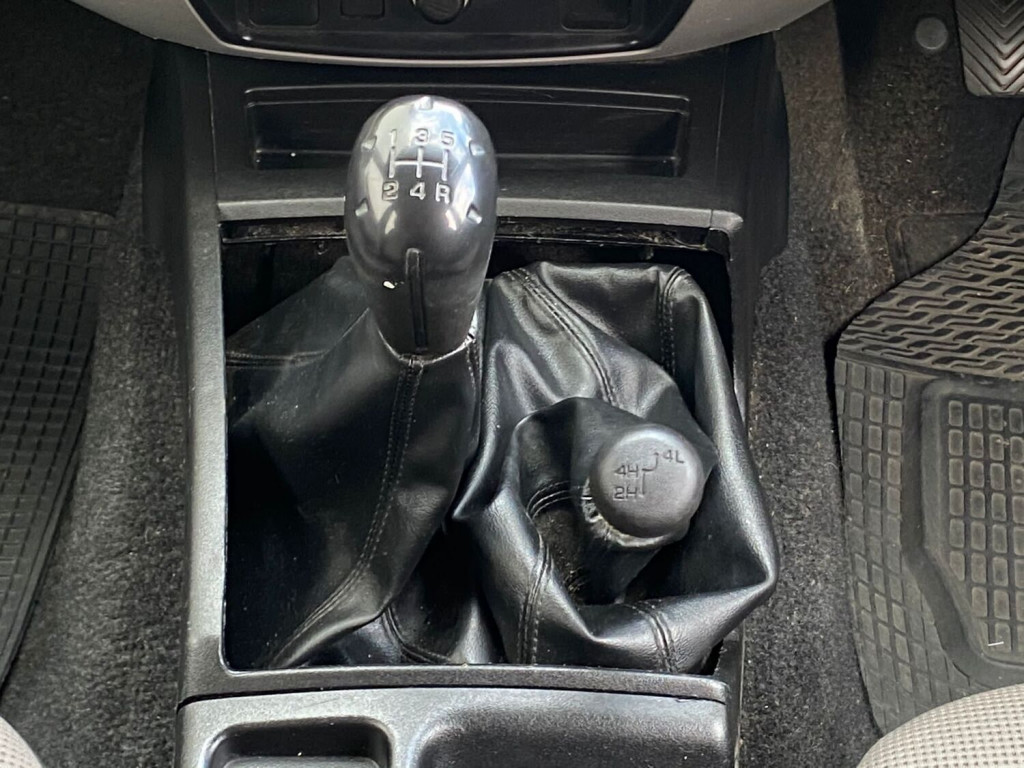 MITSUBISHI L200 2.5 DI-D CR 4Work Double Cab 4WD 4dr EU5 2013