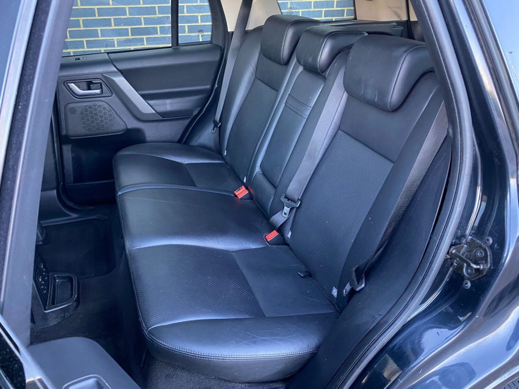 LAND ROVER FREELANDER 2 2.2 TD4 HSE 4WD 5dr 2006