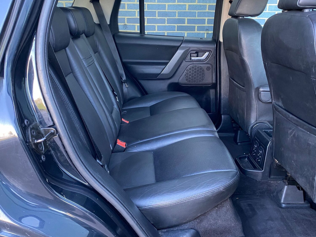 LAND ROVER FREELANDER 2 2.2 TD4 HSE 4WD 5dr 2006