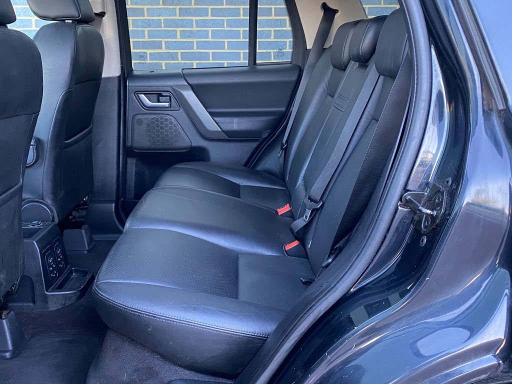 LAND ROVER FREELANDER 2 2.2 TD4 HSE 4WD 5dr 2006