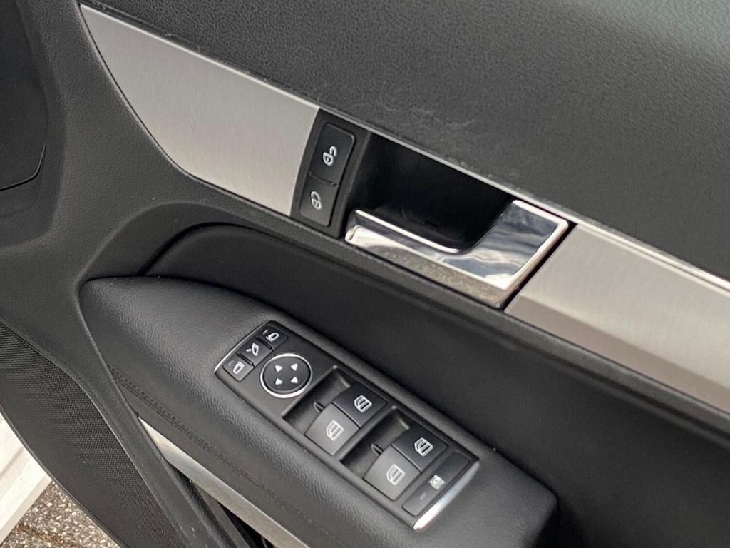 MERCEDES-BENZ E CLASS 2.1 E250 CDI BlueEFFICIENCY Sport G-Tronic 2dr 2013