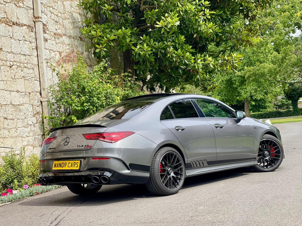 MERCEDES-BENZ CLA
