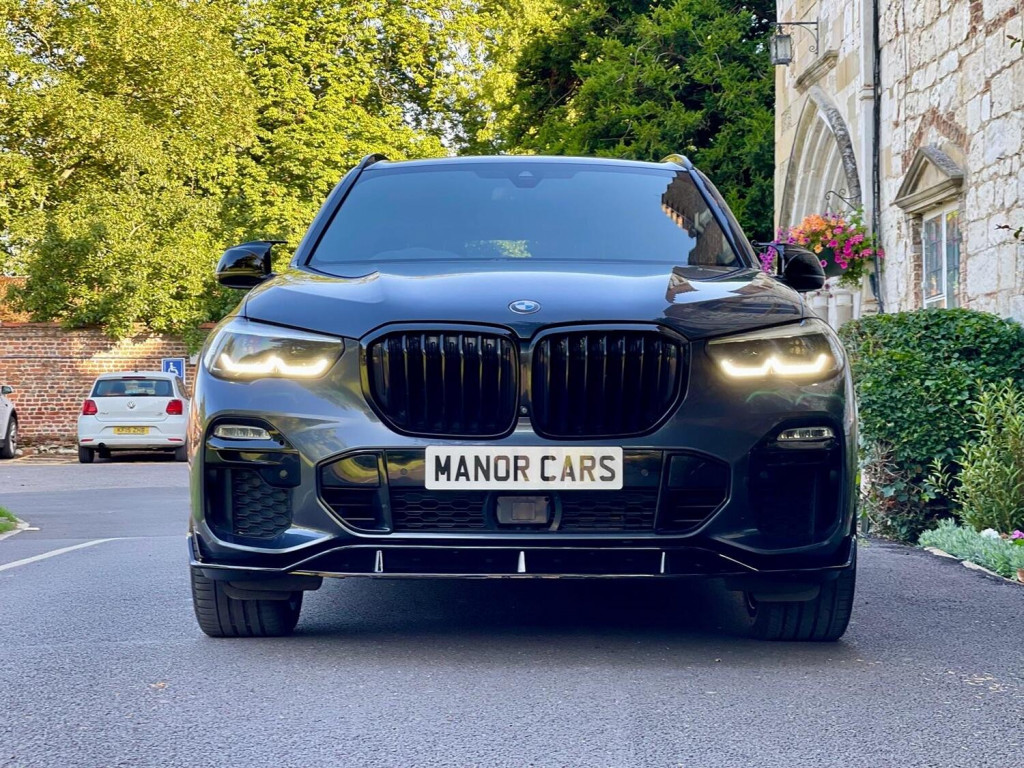 View BMW X5 2019 BMW X5 3.0D M SPORT XDRIVE AUTO ** M PERFORMANCE BODYKIT + 21S+ ULTIMATE SPEC + PAN ROOF + HEAD