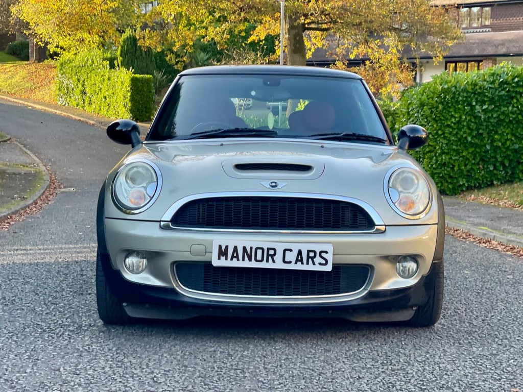 View MINI HATCH 2007 07 MINI COOPER S 1.6 LAUNCH EDITION - JCW BODYKIT - CHAMPAGNE + RED LEATHER LIMITED R56 R53