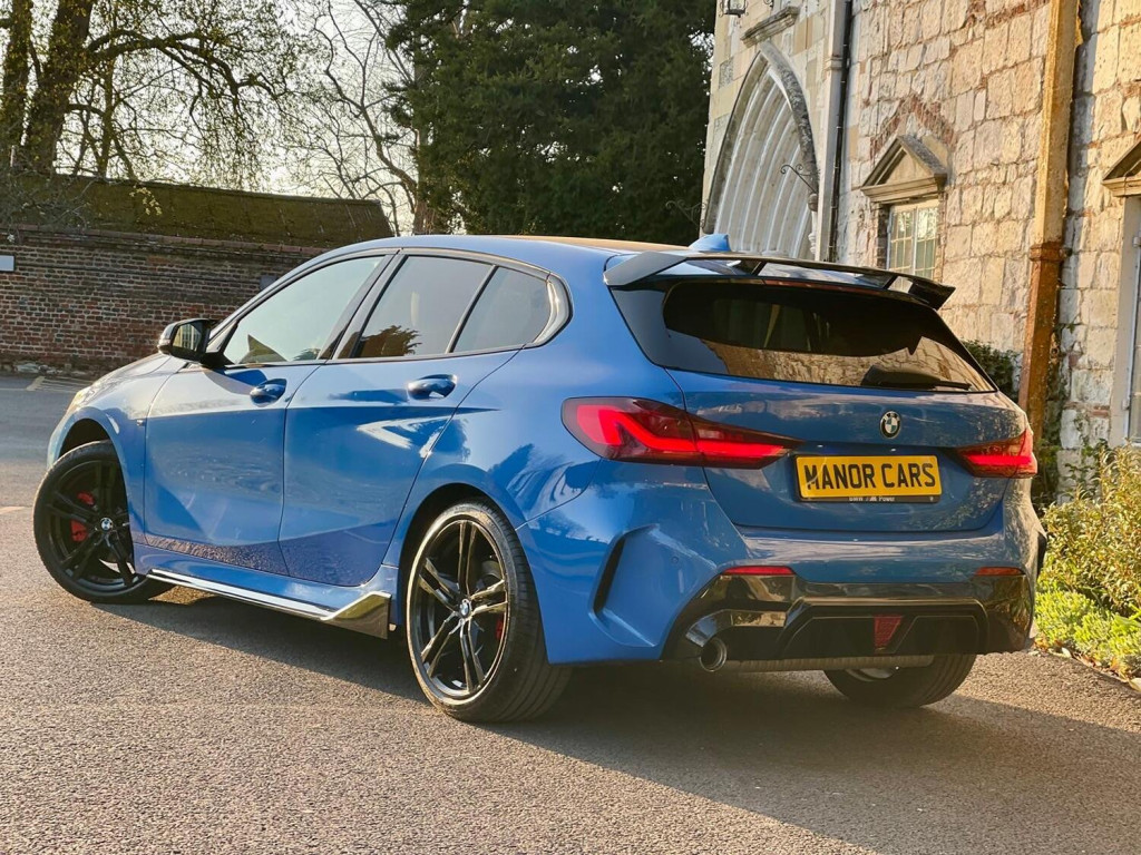 BMW 1 SERIES