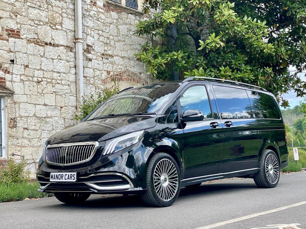 View MERCEDES-BENZ V CLASS MERCEDES V CLASS V250D AMG LINE LWB 5dr Large MPV HUGE SPEC + 8 SEATER + ** RARE LONG WHEEL ** 