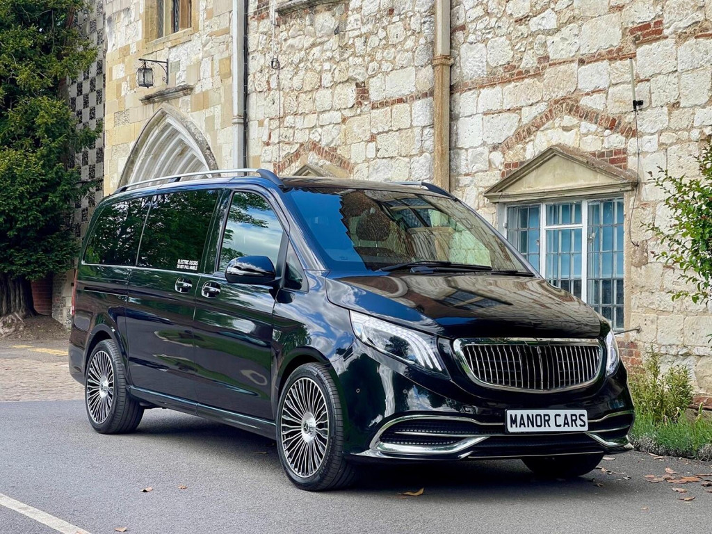 View MERCEDES-BENZ V CLASS MERCEDES V CLASS V250D AMG LINE LWB 5dr Large MPV HUGE SPEC + 8 SEATER + ** RARE LONG WHEEL ** 