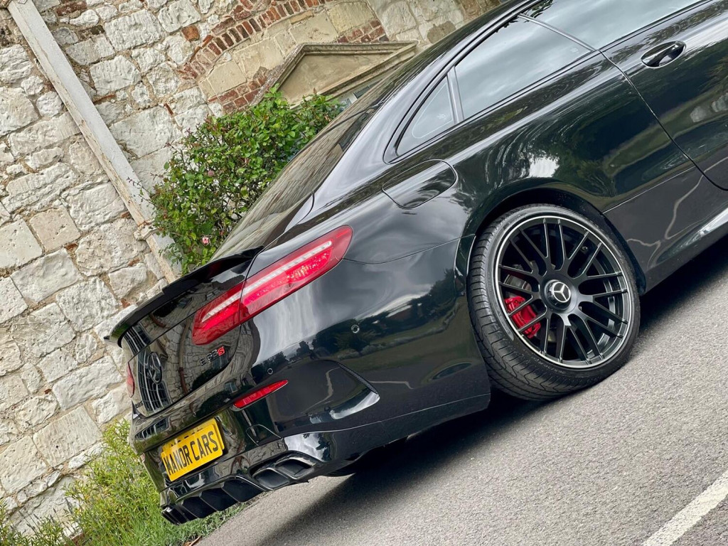 MERCEDES-BENZ E CLASS