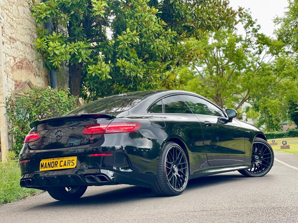 MERCEDES-BENZ E CLASS