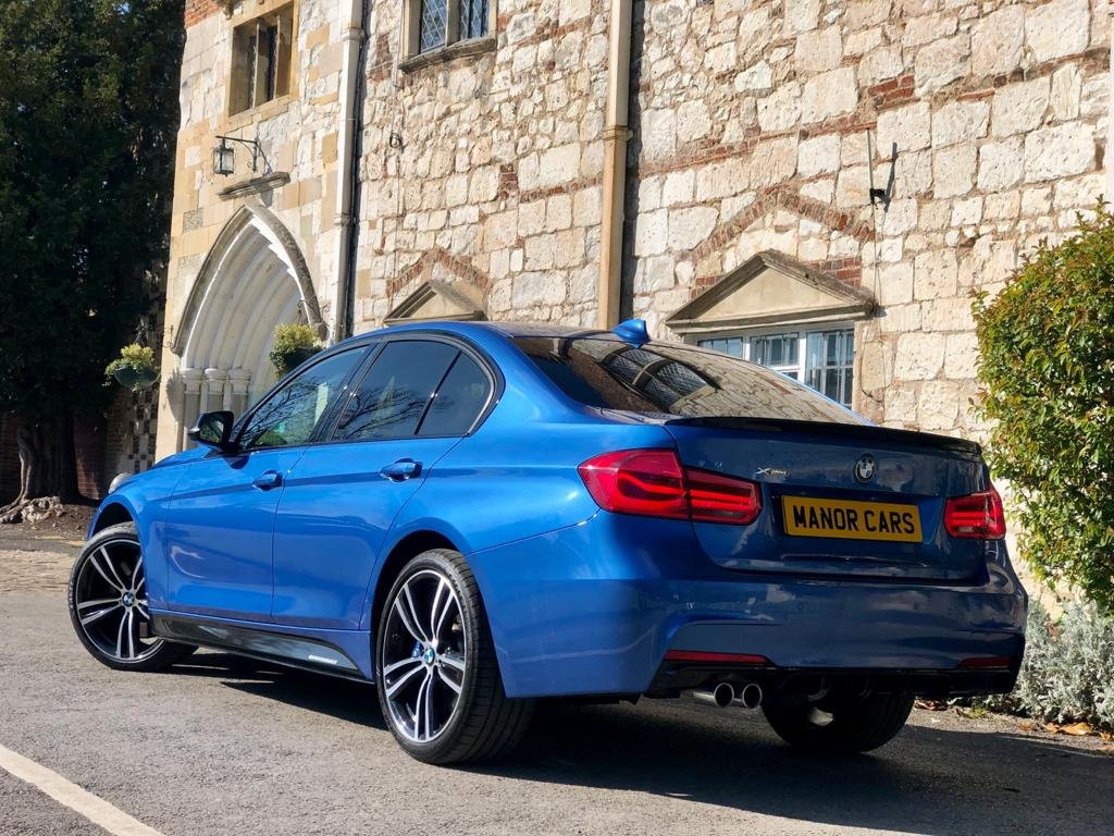 BMW 3 SERIES