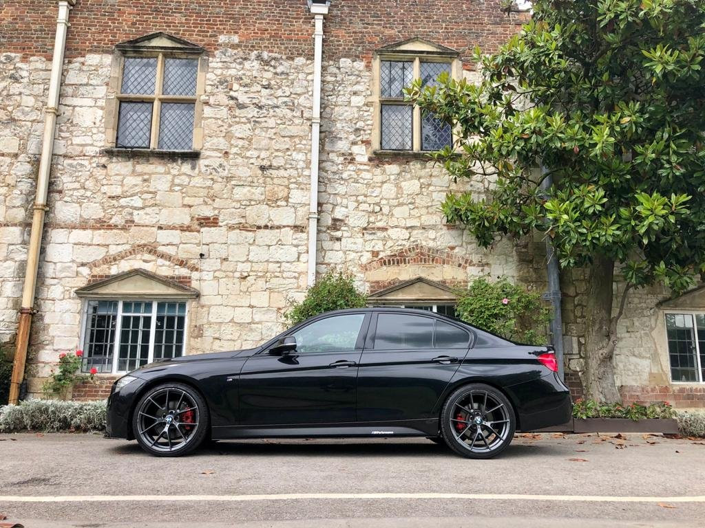 BMW 3 SERIES