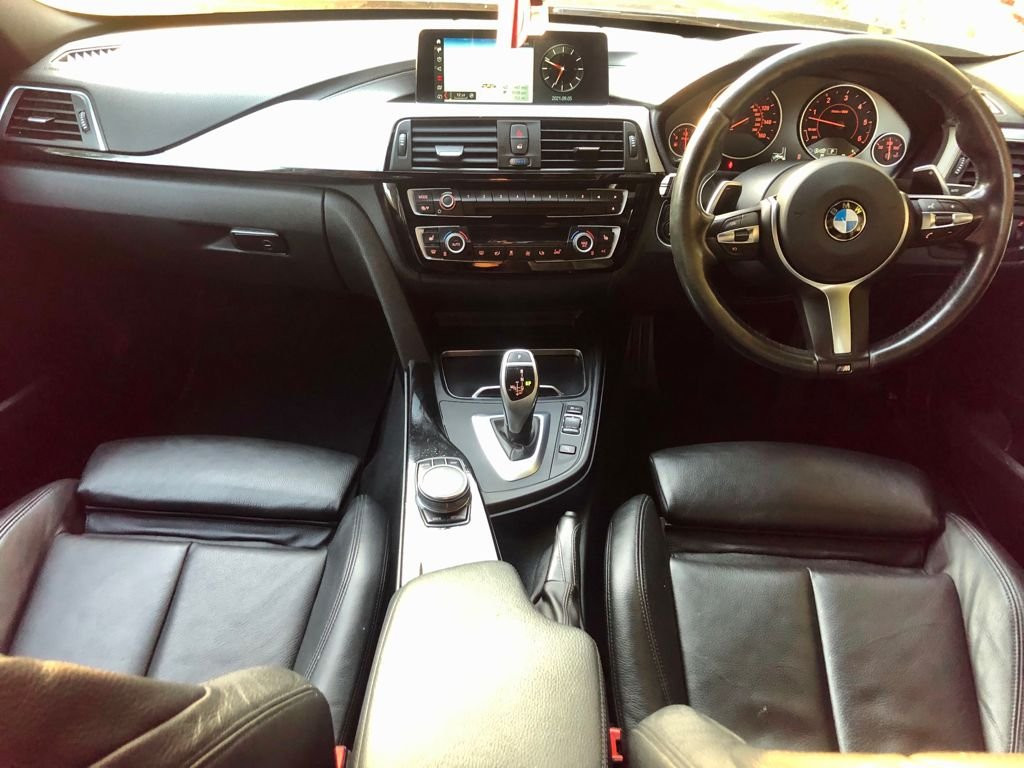 BMW 3 SERIES