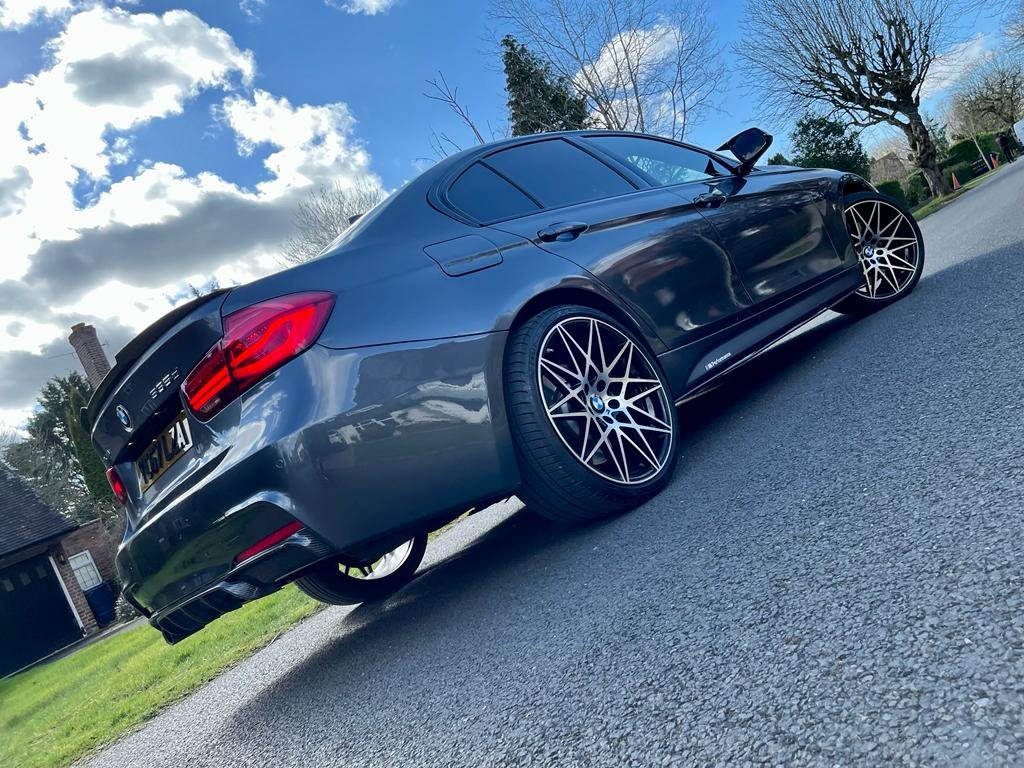 BMW 3 SERIES