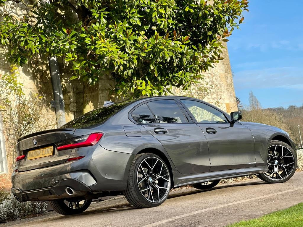 BMW 3 SERIES