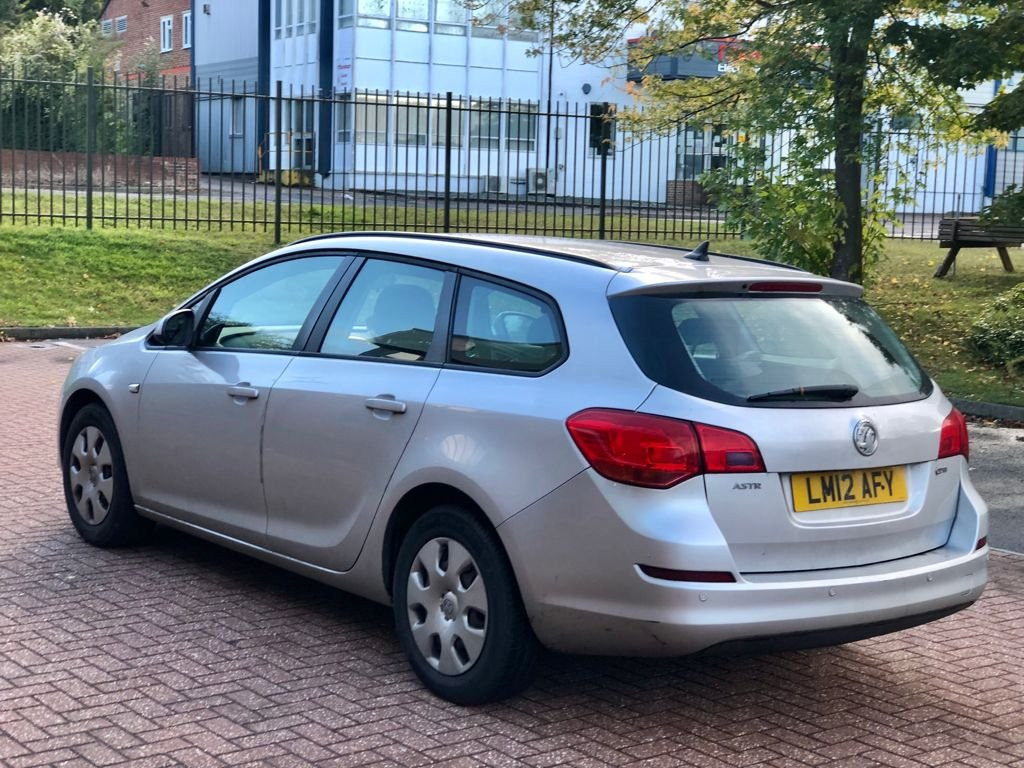 VAUXHALL ASTRA