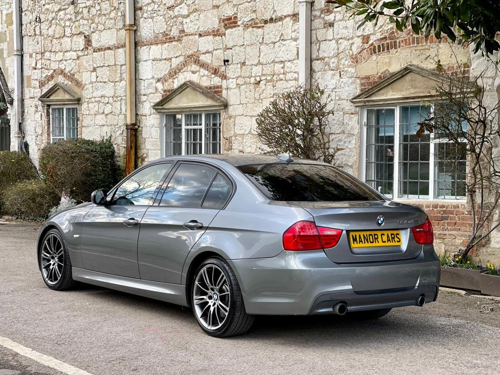 BMW 3 SERIES