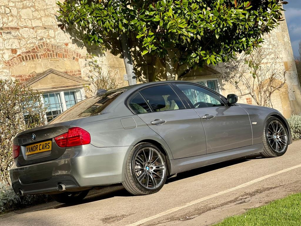 BMW 3 SERIES