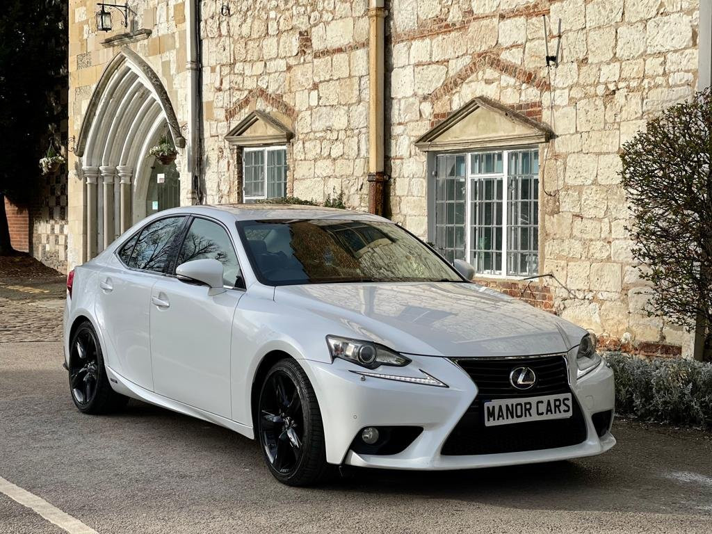 LEXUS IS