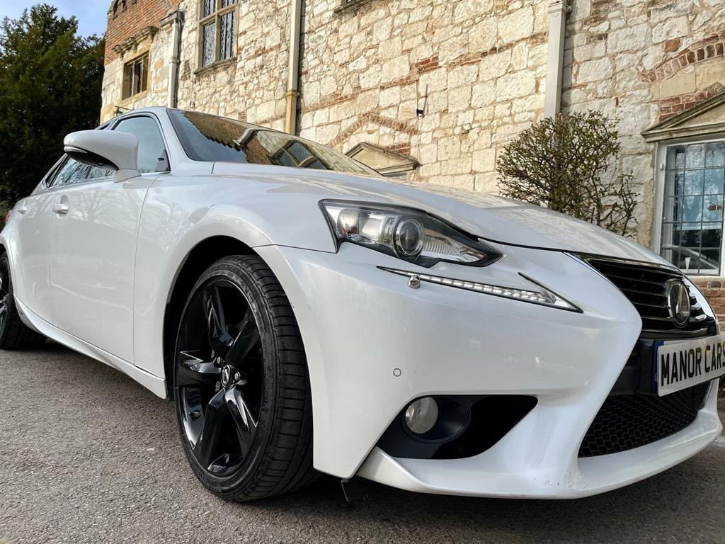 LEXUS IS
