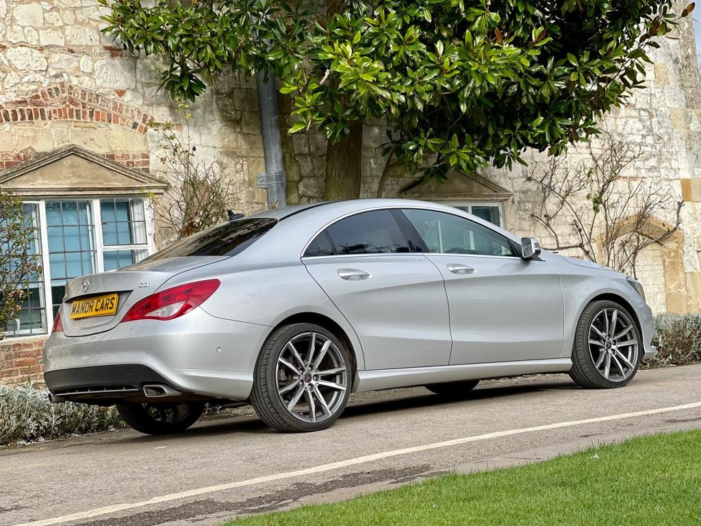 MERCEDES-BENZ CLA