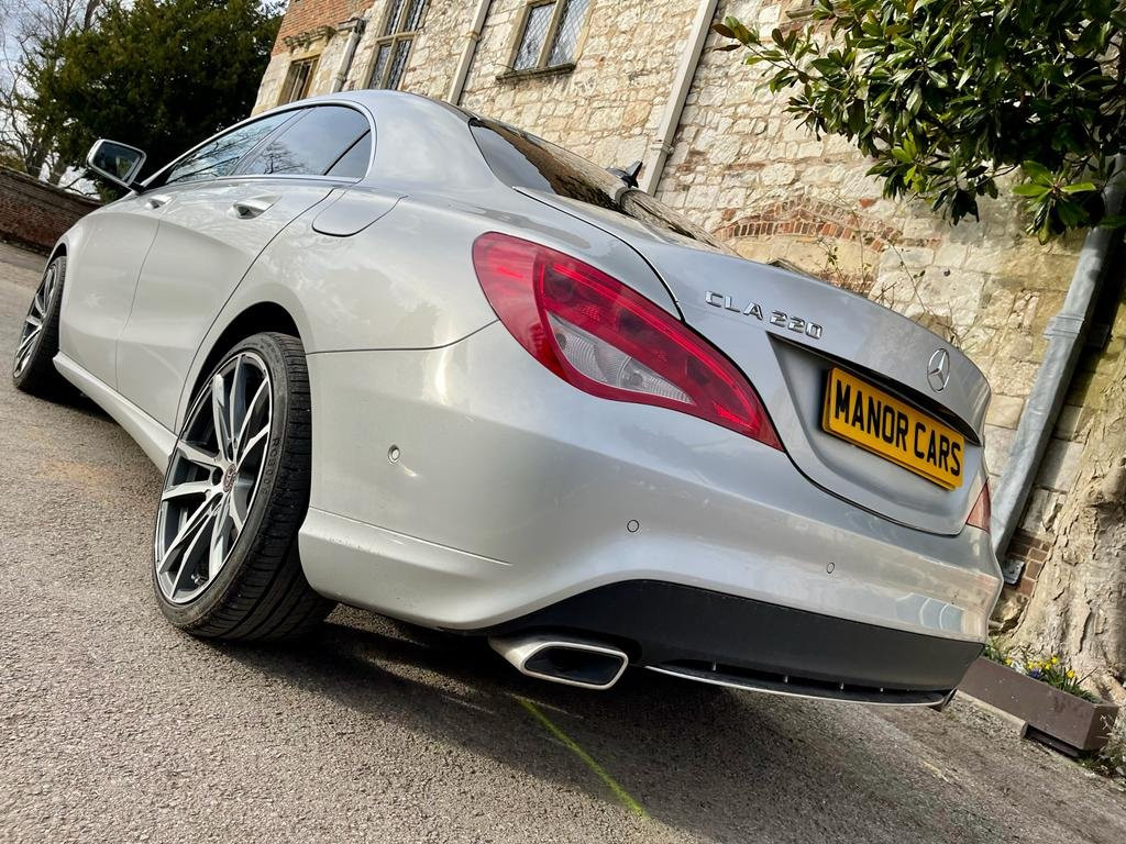 MERCEDES-BENZ CLA