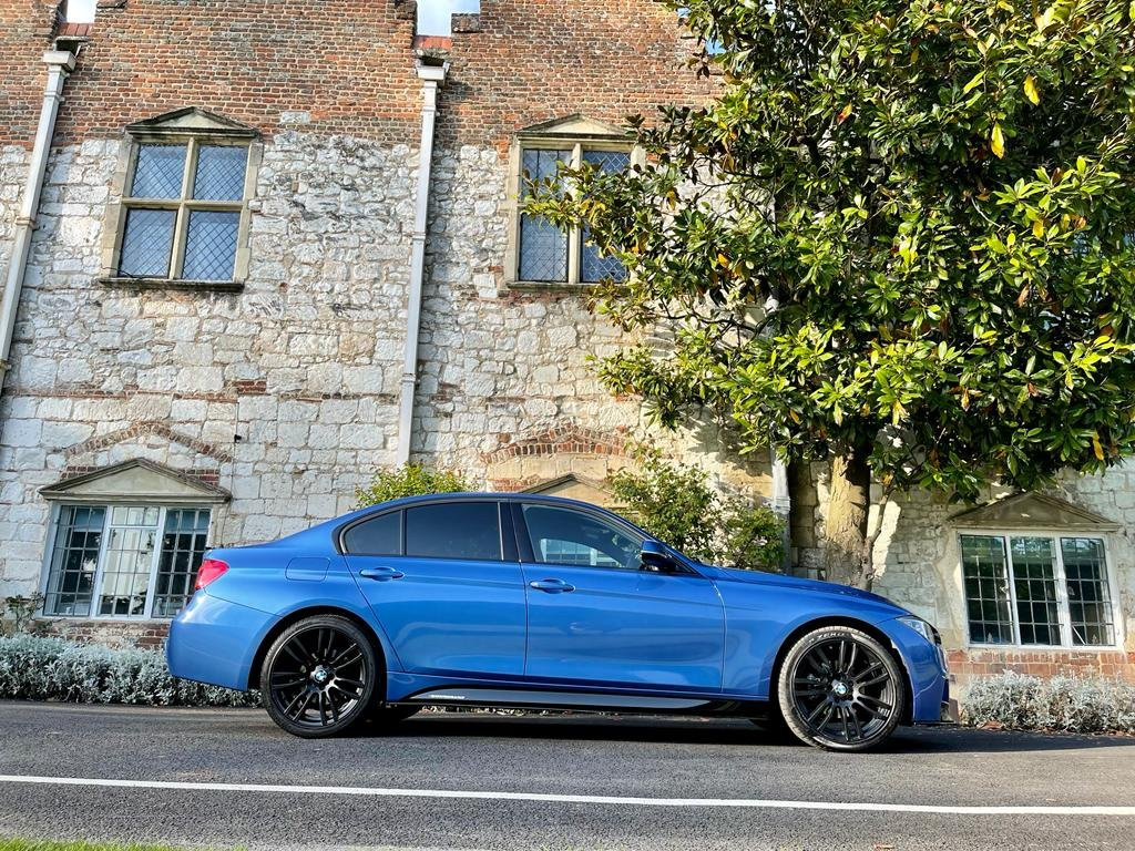BMW 3 SERIES