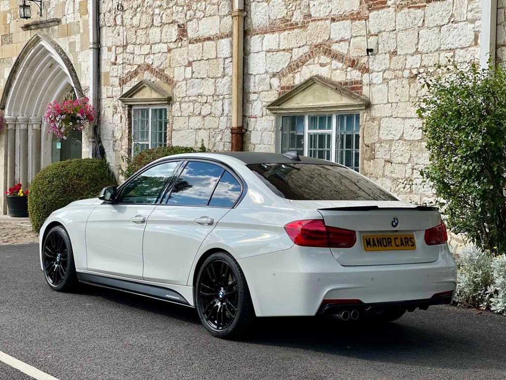 BMW 3 SERIES