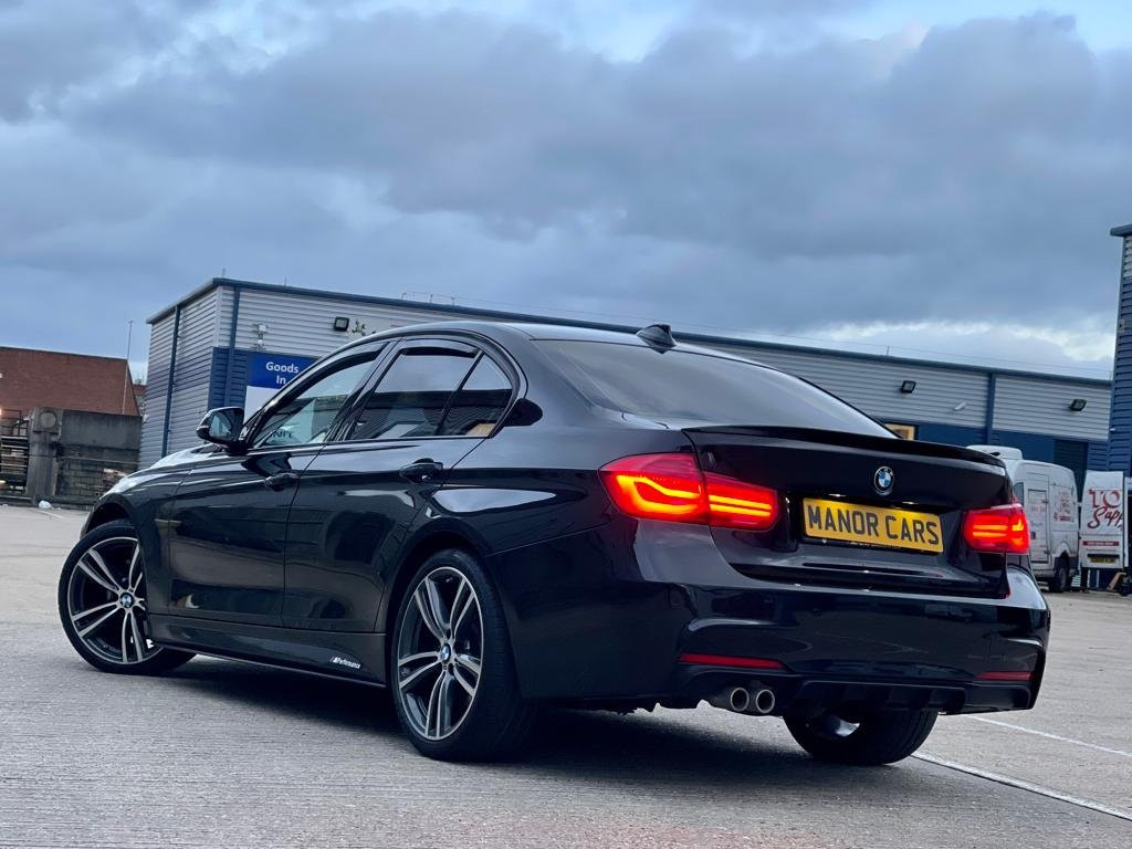 BMW 3 SERIES