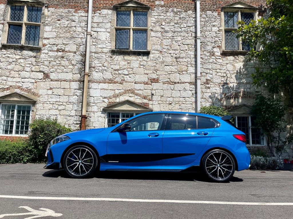 BMW 1 SERIES