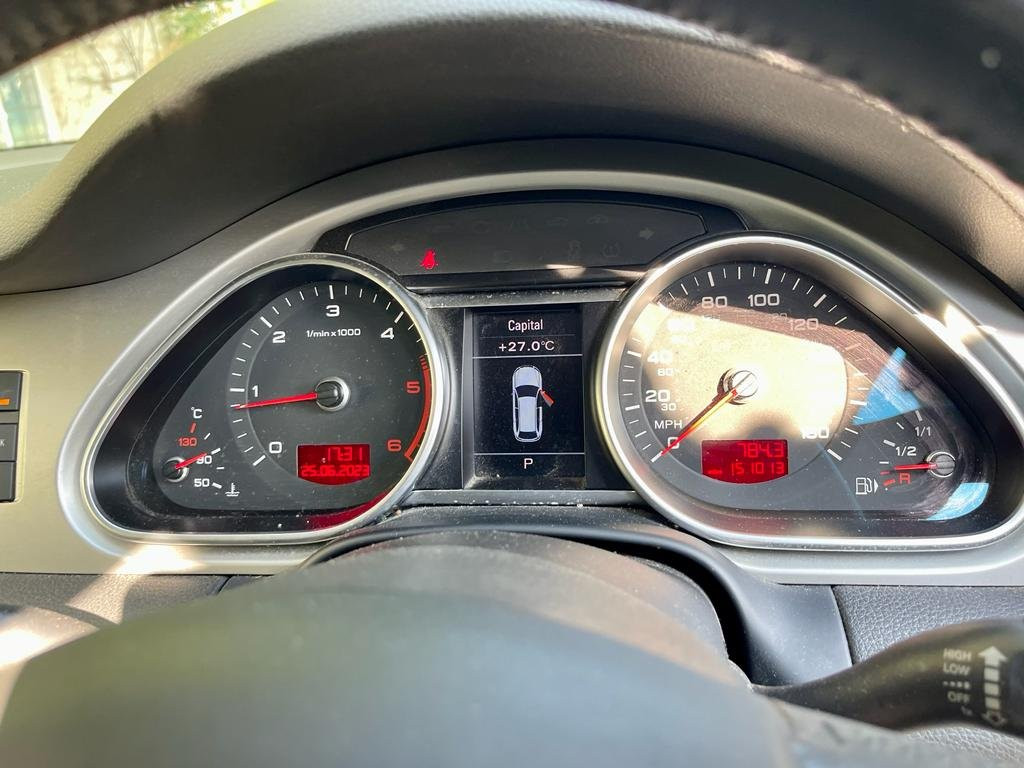 AUDI Q7