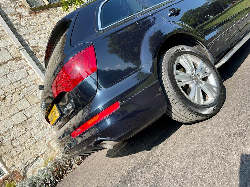 AUDI Q7