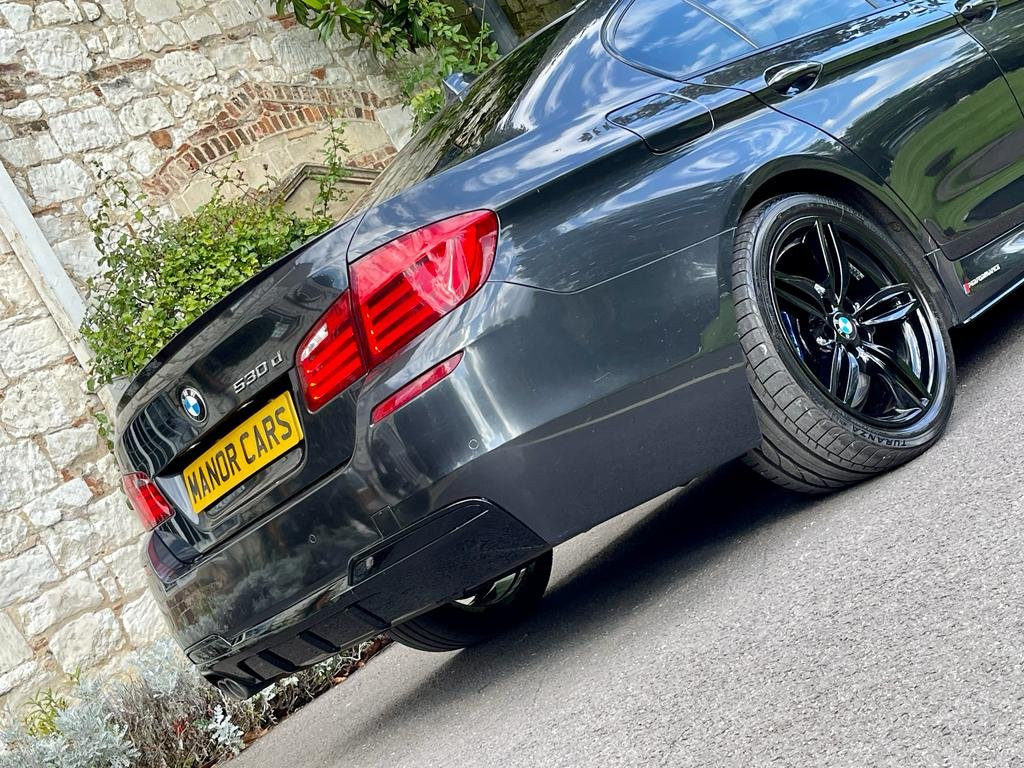 BMW 5 SERIES