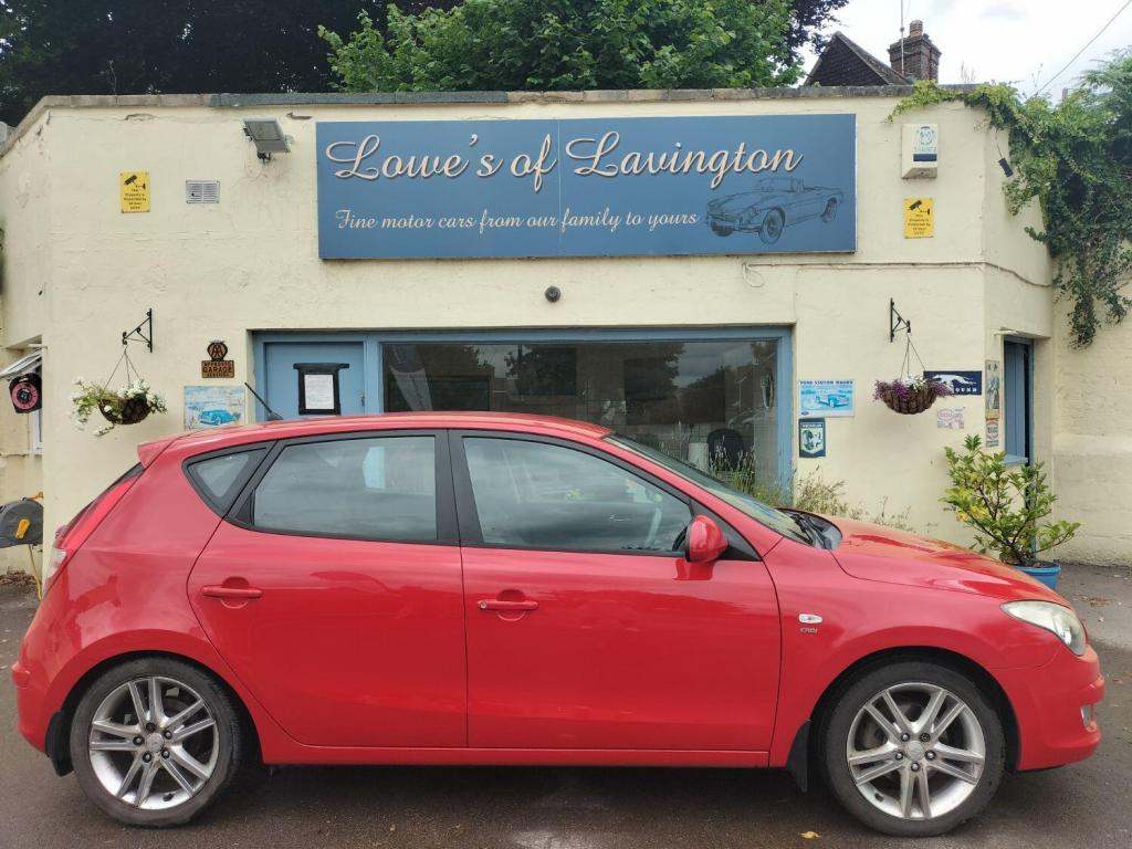 View HYUNDAI I30 1.6 CRDi Premium