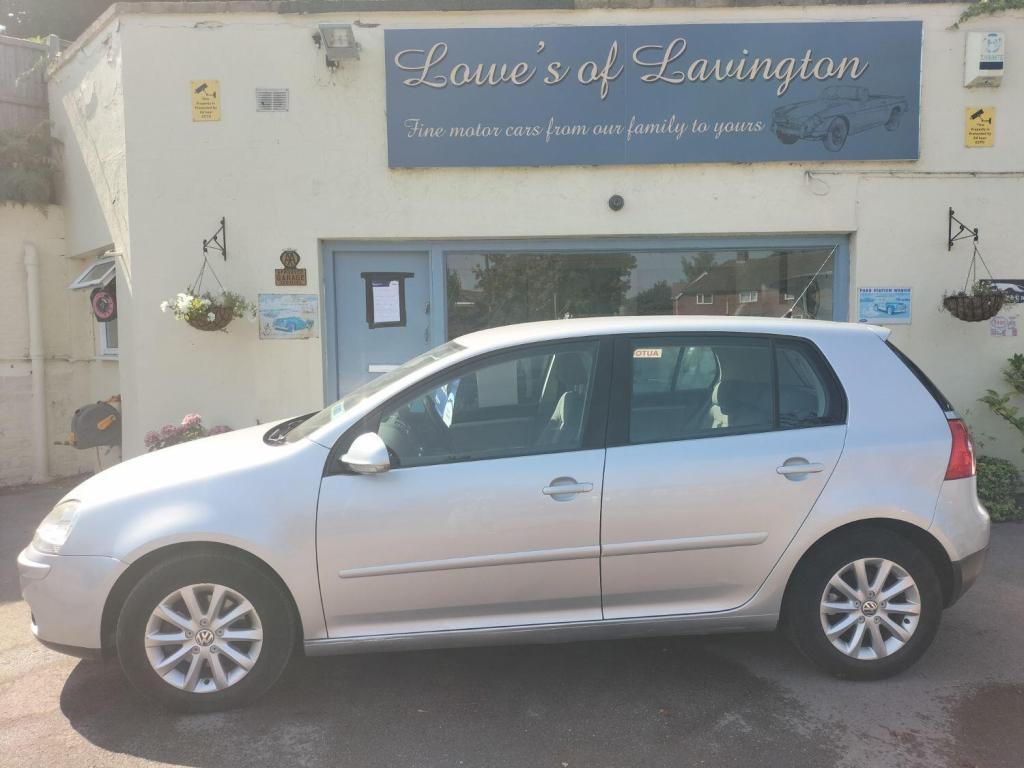 View VOLKSWAGEN GOLF 1.6 FSI Match