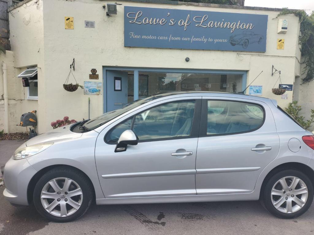 View PEUGEOT 207 1.6 HDi SE Premium