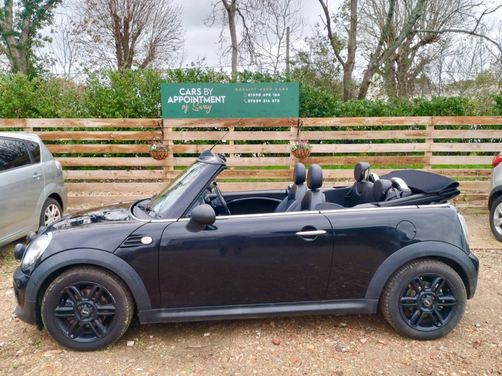 View MINI CONVERTIBLE 1.6 One Convertible