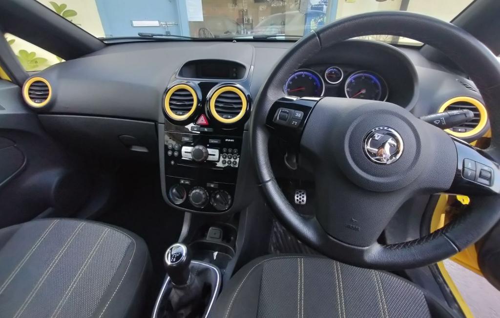 VAUXHALL CORSA