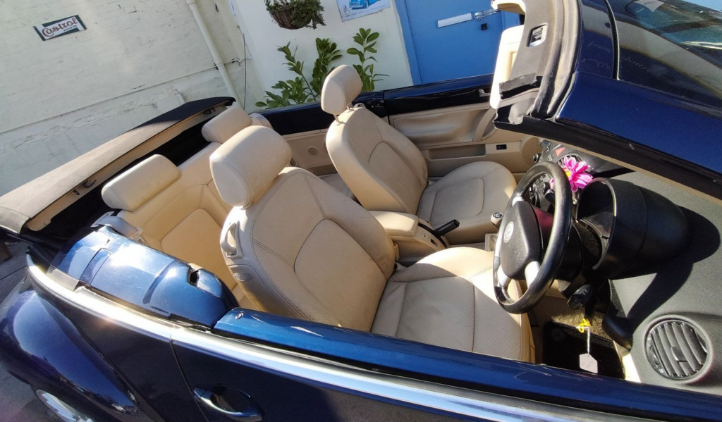 View VOLKSWAGEN BEETLE 8V