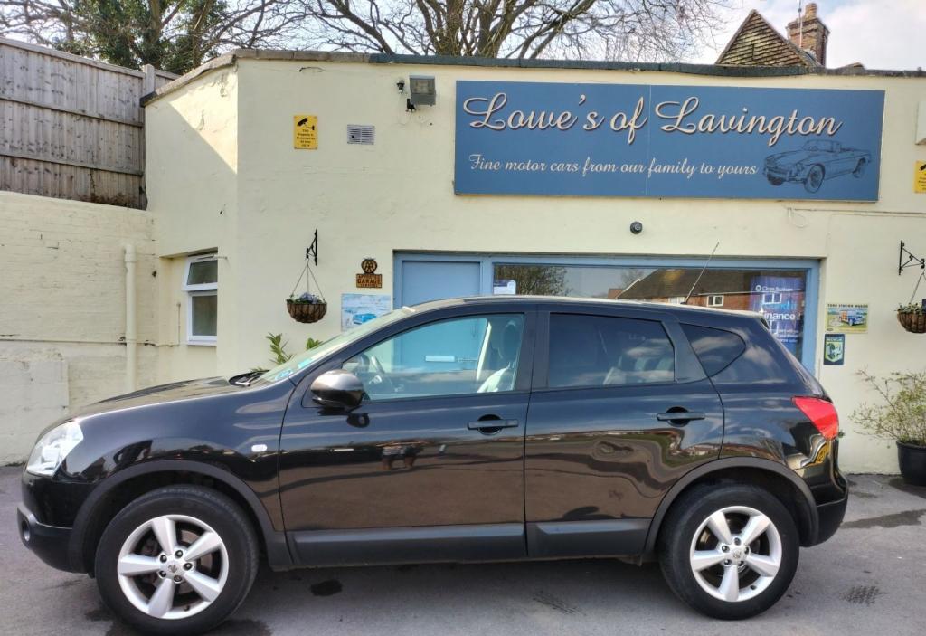 View NISSAN QASHQAI TEKNA