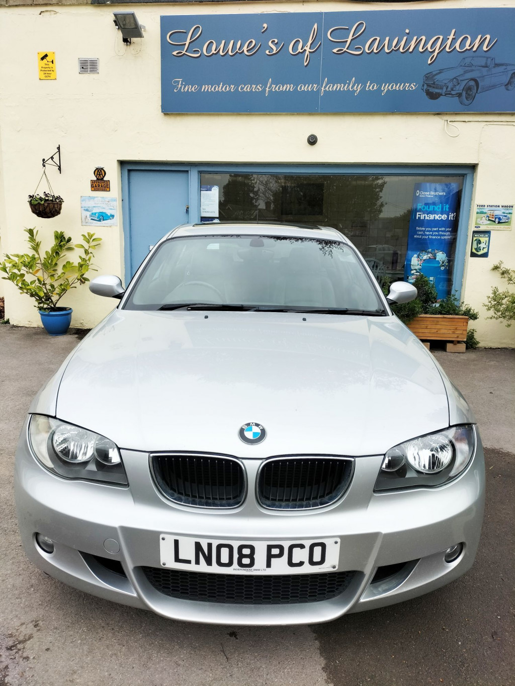 View BMW 1 SERIES 123D M SPORT