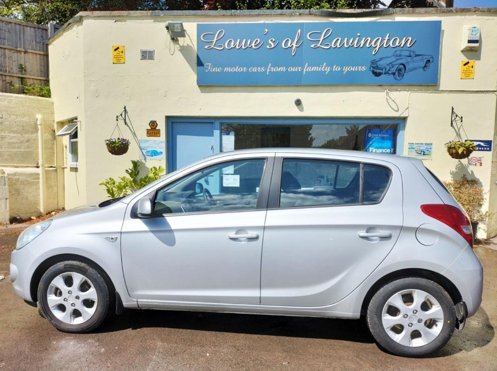 View HYUNDAI I20 COMFORT